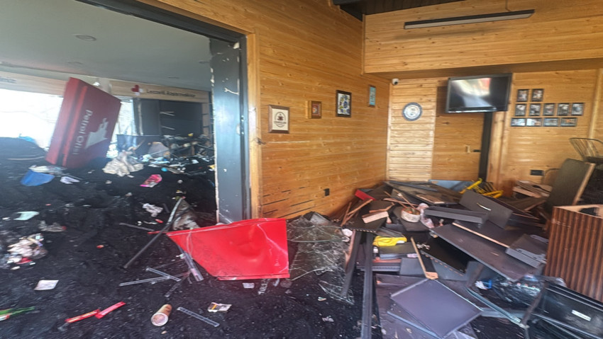Bursa'da dehşet veren kaza! Kömür yüklü TIR akaryakıt istasyonuna daldı: Ölü ve yaralılar var - Resim : 2