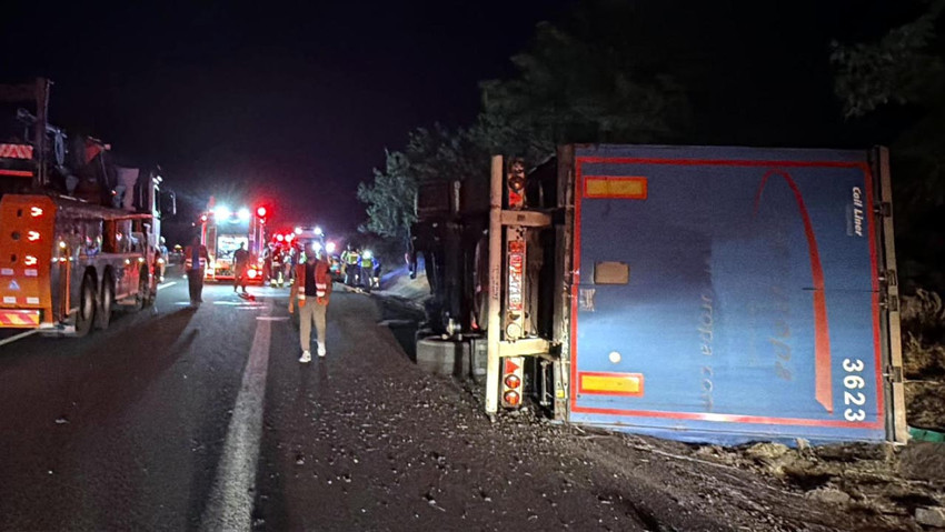 Kontrolden çıkan tır felaketi getirdi! Tekirdağ’dan kahreden haber geldi - Resim : 1