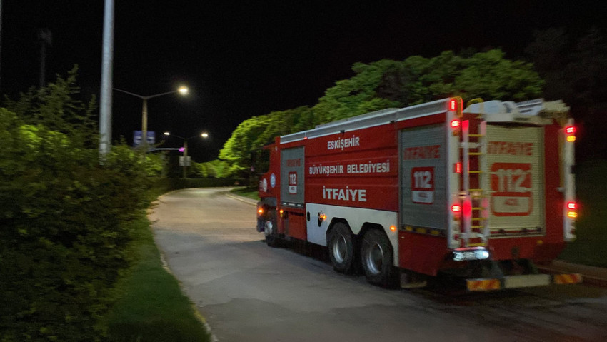 Eskişehir'de geceyi aydınlatan alevler! Müdahale sürüyor - Resim : 1