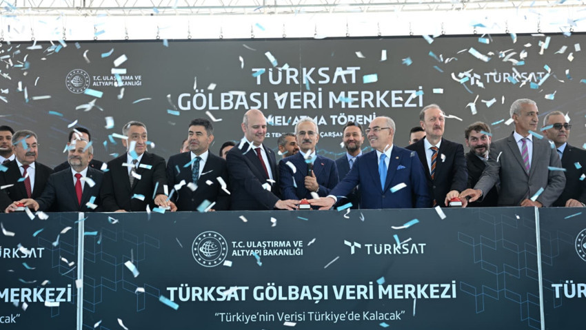 TÜRKİYE'NİN DİJİTAL KALESİNİN TEMELİ ATILDI! Bakan Uraloğlu: 7A için tarih verdi - Resim : 1