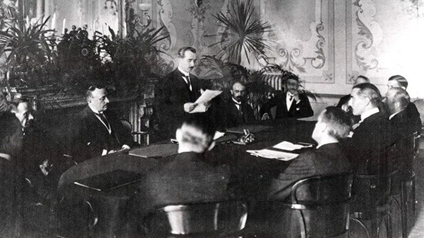 ALTIN KALEM KAYIP MI? İsmet İnönü Lozan Antlaşması'nı imzalasın diye Atatürk hediye etmişti! - Resim : 2