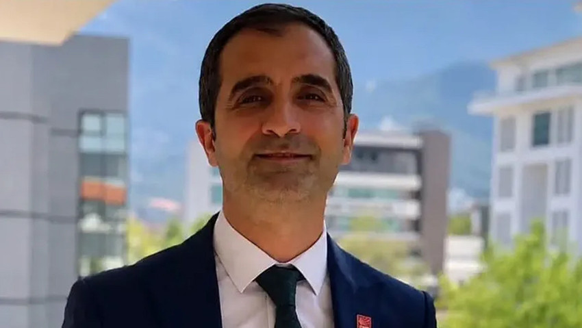 CHP’li Belediye Başkanı, “Size nefes aldırmayacağız” demişti! CHP il binasına su bağlatmadı: Geldiğimizde binada ağır bir idrar kokusu vardı - Resim : 1