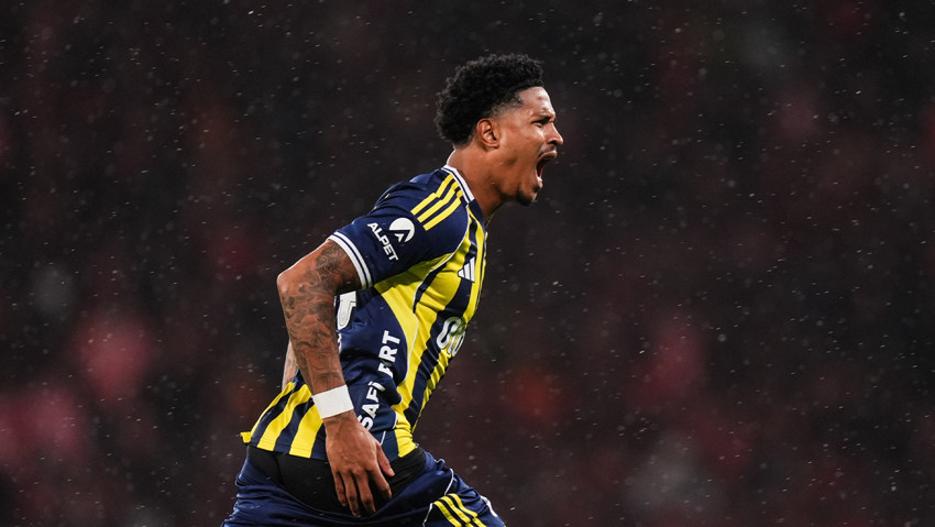 Fenerbahçe kulüp binasına yüksek teklifle girdi! 2 yıl sözleşmesi olan oyuncu gitti - Resim : 1