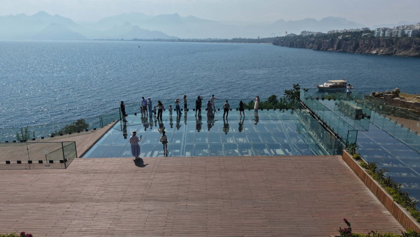 Antalya’nın tarihi simgesi Hıdırlık Kulesi ziyaretçilerini bekliyor - Resim : 1