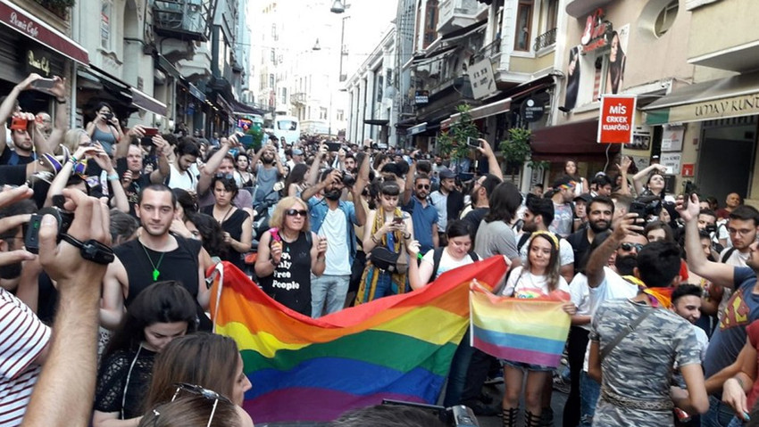LGBT derneklerinin denetim raporları ortaya çıktı! Yurt dışından milyarlarca liralık para trafiği: Tek tek tespit edildi - Resim : 1