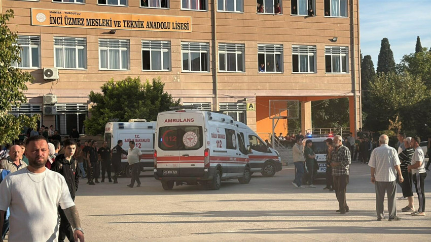 Manisa Turgutlu'da okul önünde silahlı saldırı! 2'si ağır 11 yaralı öğrenci var! Saldırganın kimliği belli oldu - Resim : 9