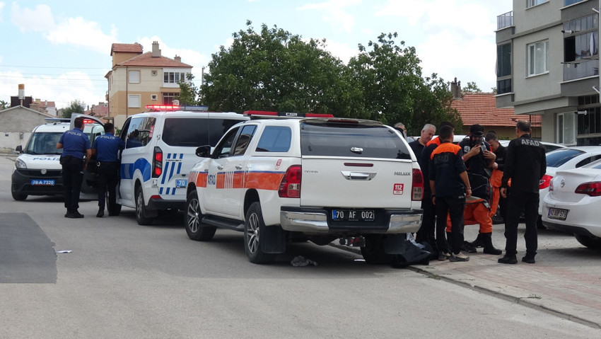 Karı-koca &ouml;l&uuml; bulundu! Kimyasal alarmı: 11 katlı bina tahliye edildi - Resim : 2