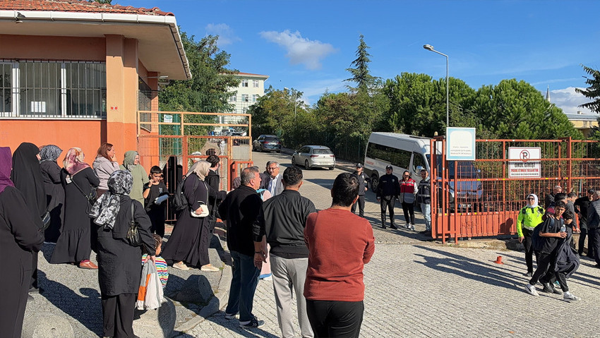 Ortaokuldaki bıçaklı saldırıda acı haber: 1 öğrenci hayatını kaybetti - Resim : 2