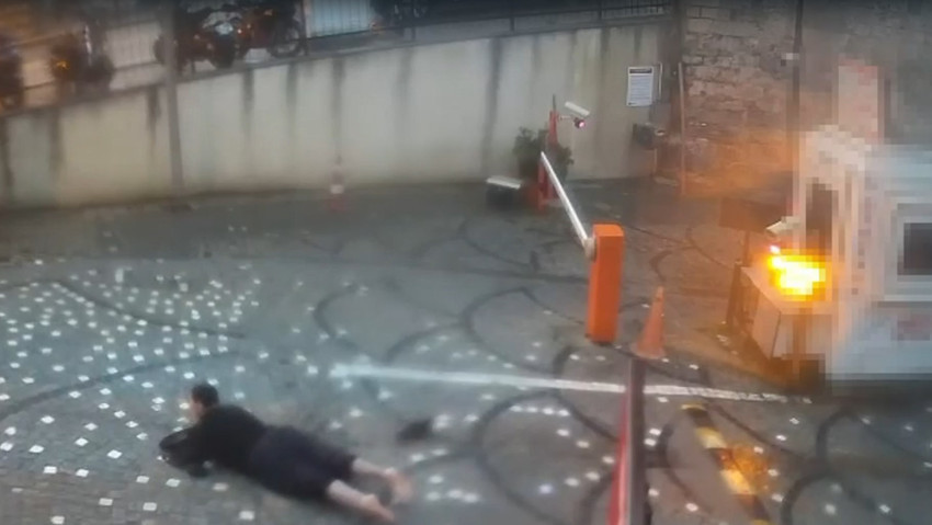 İstanbul'da sel kabusu! Kahreden haber: 14 yaşındaki çocuk elektrik akımına kapıldı - Resim : 1