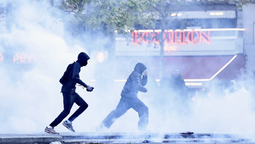 Fransa'da kaos dinmiyor: En büyük ikinci şehre yasak geldi! Elebaşına şafak operasyonu - Resim : 4