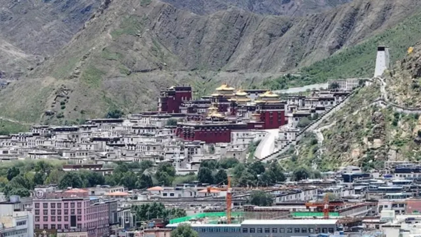 Tibet'te 7 büyüklüğünde deprem meydana geldi - Resim : 1