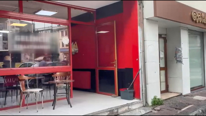 Fatih'te kıraathanede feci ölüm! Birkaç basamak hayatına mal oldu! O anlar kamerada - Resim : 1