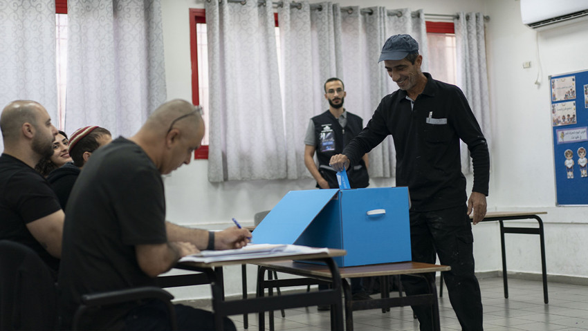 Netanyahu mu Eisenkot mu? İsrail'de oy verme işlemi başladı! Benzeri görülmemiş kriz: Şaibe planı ortaya çıktı - Resim : 2