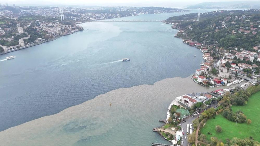 İstanbul'da yine aynı manzara! Sağanak sel oldu, yollar dereye alt geçitler göle döndü - Resim : 17