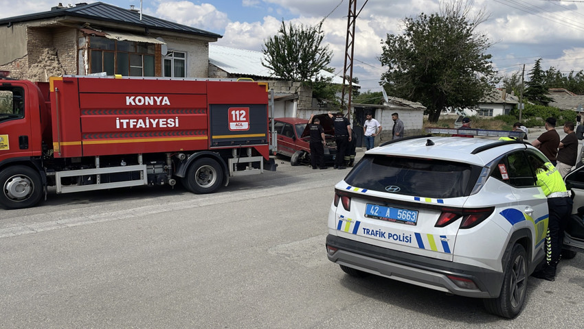 Polisten kaçarken, duvara tosladı! Aracını bırakıp kaçtı - Resim : 1