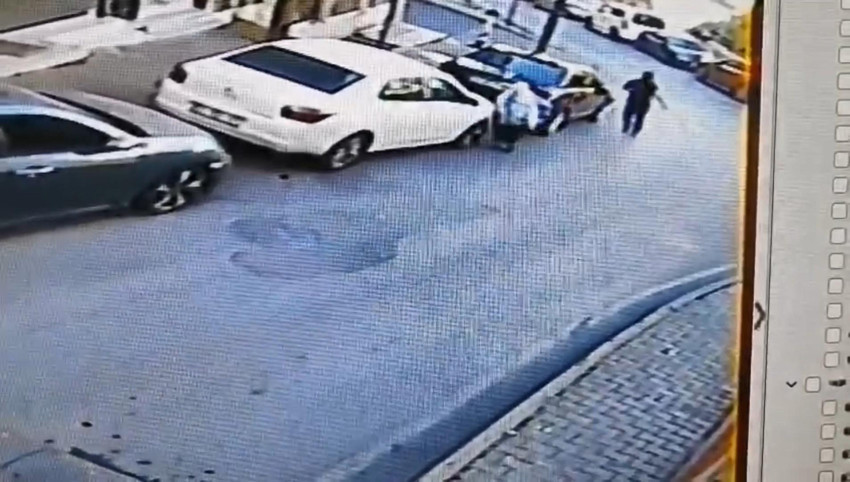 Sokak ortasında şoke eden saldırı! Arkasından yaklaştı, yumruk atıp kaçtı! - Resim : 3