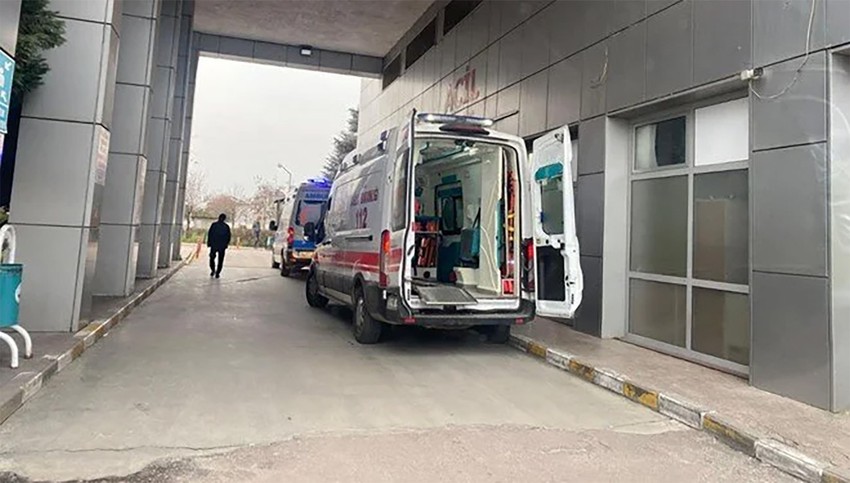 Kocaeli'de tavuk döner faciası: 52 kişi hastaneye kaldırıldı, 2 kişinin durumu kritik - Resim : 1