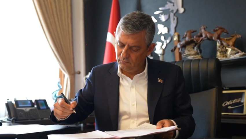 SON DAKİKA: CHP'den Yeni Parti'ye geçen ilk belediye oluyor! Başkan ve tüm meclis üyeleri istifa etti - Resim : 1