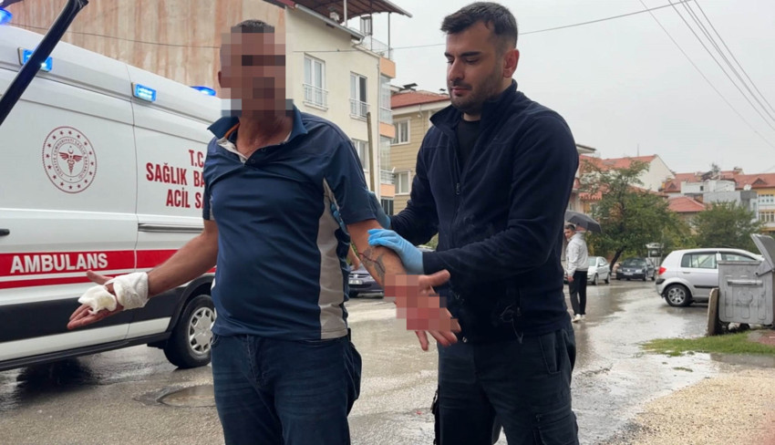 Burdur'da garip olay: Bileklerini kesip kendini ihbar etti! Gelen ekiplerle pazarlık yaptı: Beni karakola götürüp ezecek misiniz? - Resim : 1