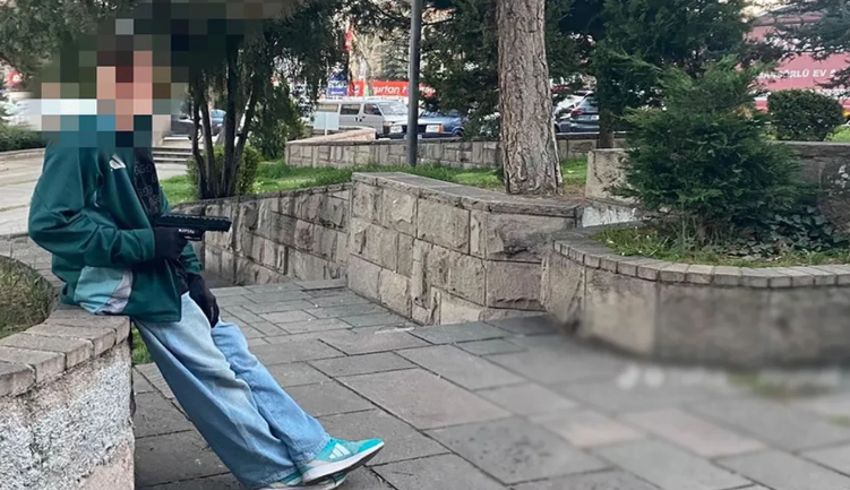 Ankara'da korkunç cinayet! Annesini ve kız kardeşini taciz eden magandalar tarafından katledildi - Resim : 2