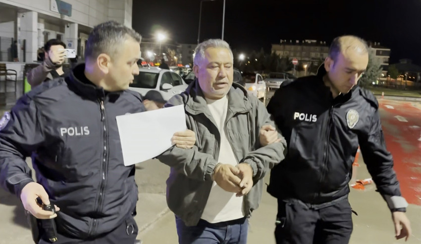 Niğde'de ayna çarpışması kanlı bitti! 2 kişiyi katletti, 