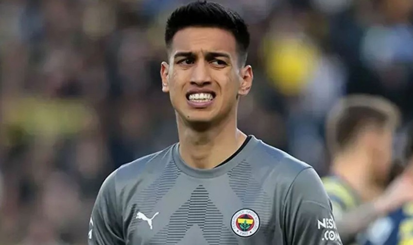 Fenerbahçe'de 11 milyon euroluk kriz patladı! Yıldız futbolcu eldivenlerini bir süreliğine asmak zorunda kalacak! Taraftarın sabrı bitti - Resim : 1