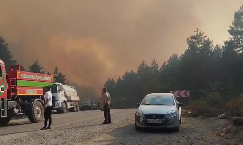 Karabük ve Kastamonu yanıyor! Bölgede boşaltılan köy sayısı 9'a yükseldi - Resim : 2