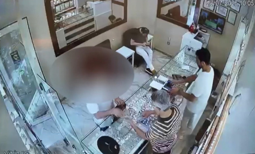 Fatih'te filmleri aratmayan hırsızlık: 12 milyon lira değerinde altın çaldı! Kuyumcu neye uğradığını şaşırdı: Hırsız en yakınındaki kişi çıktı - Resim : 1