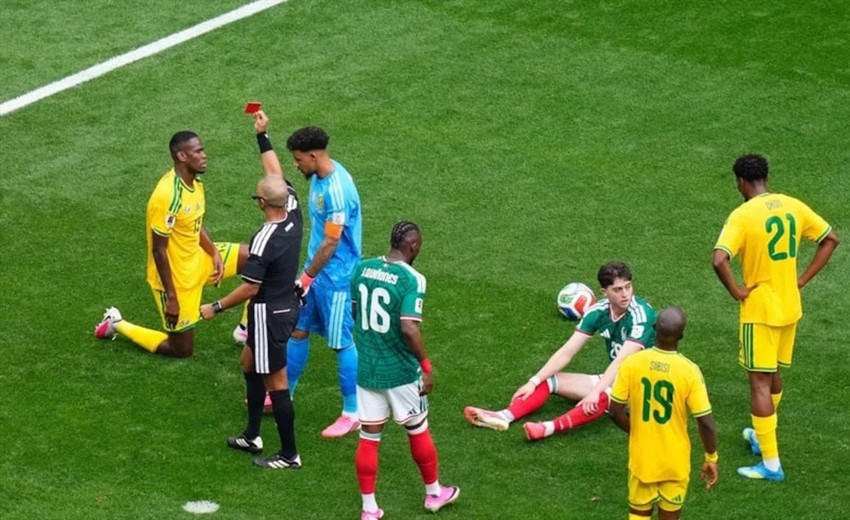 2026 Dünya Kupası'nın açılışında çılgın maç! 2 gol, 3 kırmızı kart! Meksika, Güney Afrika'yı yendi - Resim : 3