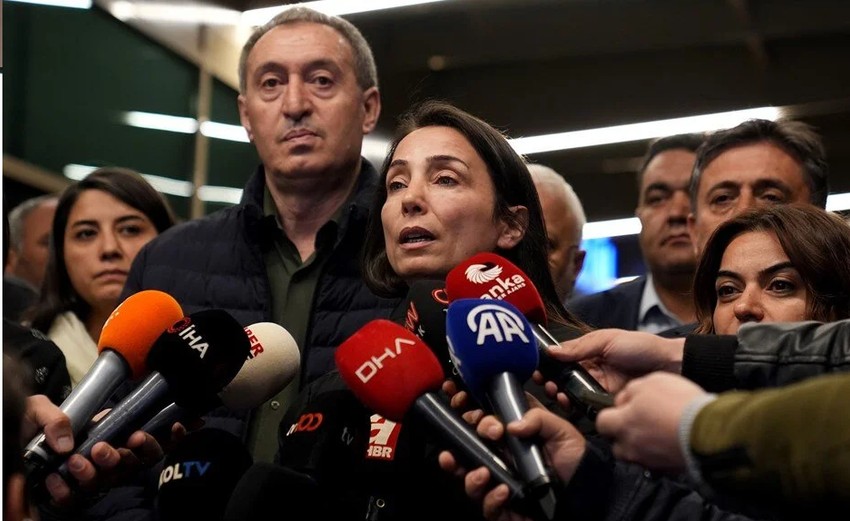 Sırrı Süreyya Önder yoğun bakımda! Hayati tehlikesi devam ediyor: Doktorlardan son duruma ilişkin açıklama - Resim : 8