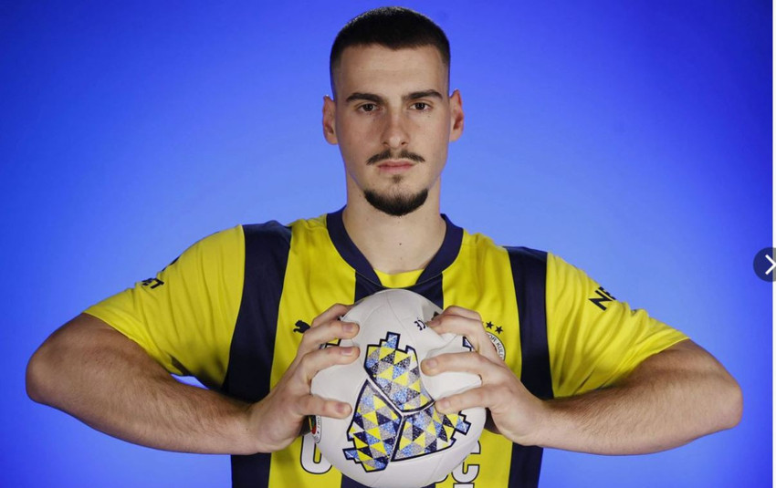 Fenerbahçe'de 1 ayrılık iptal olabilir! Son sürpriz İsmail Kartal'da - Resim : 1
