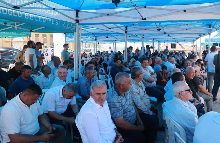 “Yüz Yüze, 100. Mahallede” buluşmasına yoğun ilgi! Başkan Akpınar: Dulkadiroğlu’nu makamdan değil, mahallelerden yönetiyoruz - Resim : 1