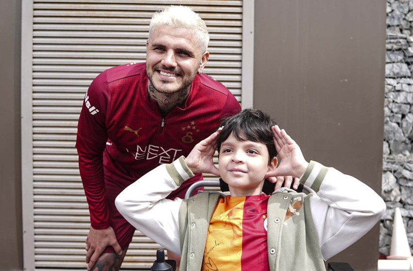 Galatasaray'da coşkulu idman! Taraftarlardan futbolculara büyük destek - Resim : 3