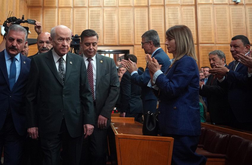 Devlet Bah&ccedil;eli &Ouml;zg&uuml;r &Ouml;zel&rsquo;i topa tuttu: Ne Anıtkabir&rsquo;in bek&ccedil;isi ne Atat&uuml;rk&rsquo;&uuml;n miras&ccedil;ısı olabilir - Resim : 5
