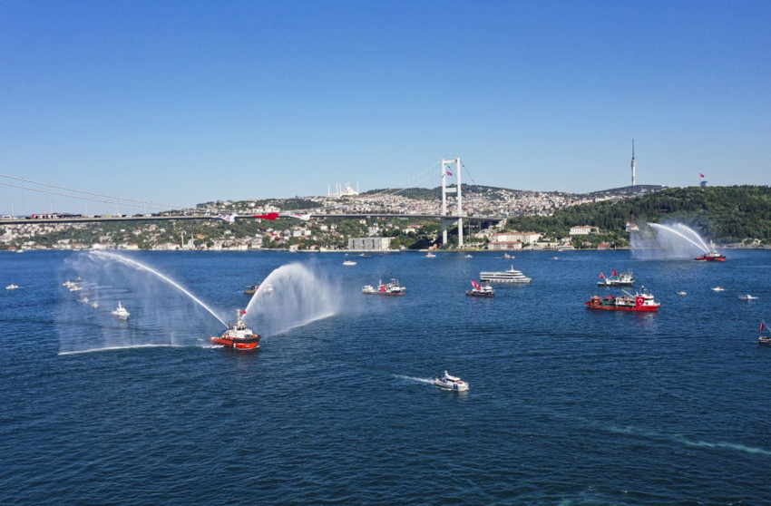 İstanbul Boğazı'nda 253 gemiyle
