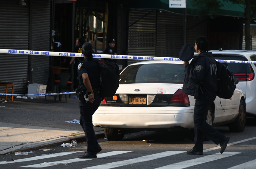 New York'ta silahlı saldırı: 3 ölü 8 yaralı - Resim : 2