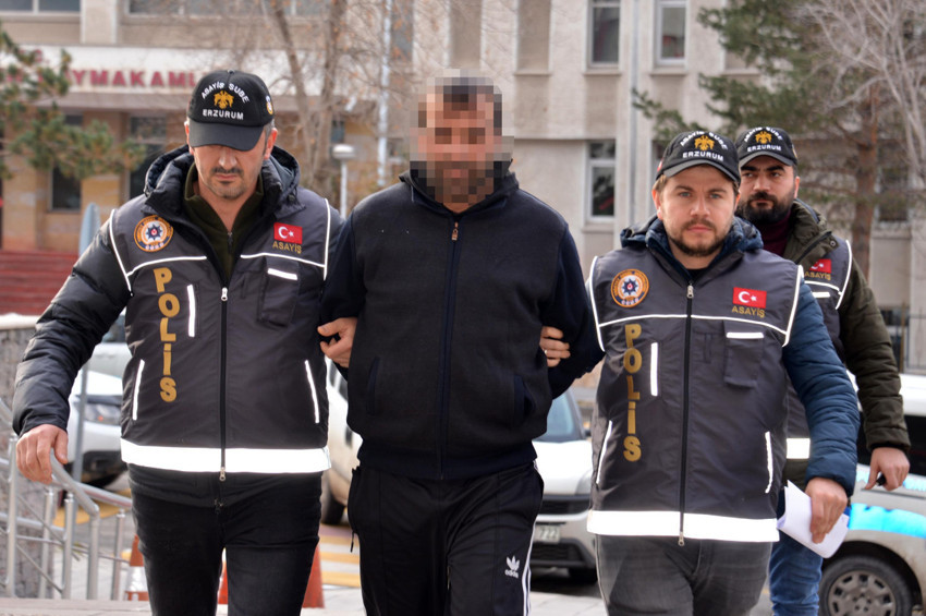 4 yıllık sırrı kızının çizdiği bıçak resmi bitirdi! Öldürücü darbeyi o bıçakla vurdu: Şeytanlar beni takip ediyor - Resim : 5