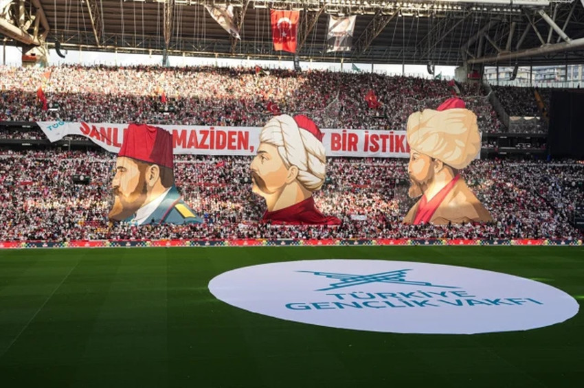 Cumhurbaşkanı Erdoğan'dan Rams Park'ta T&Uuml;GVA Yaz Okulları Final Programı'nda &ouml;nemli mesajlar: "Gen&ccedil;lerimizi &uuml;&ccedil; beş kendini bilmeze yedirmeyiz" - Resim : 6