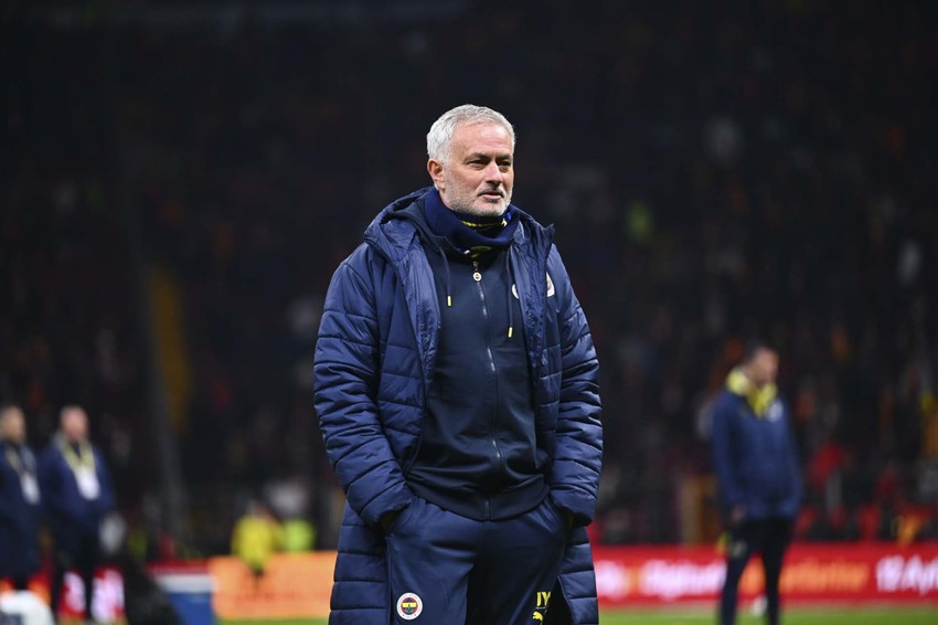 Okan Buruk, The Crying One demişti! Fenerbahçe’den sosyal medyayı sallayan Mourinho paylaşımı - Resim : 1