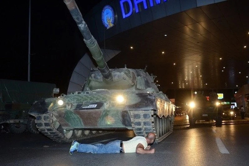 FETÖ'nün hain darbe girişiminin üzerinden 10 yıl geçti! Bakanlardan 15 Temmuz mesajları... - Resim : 2