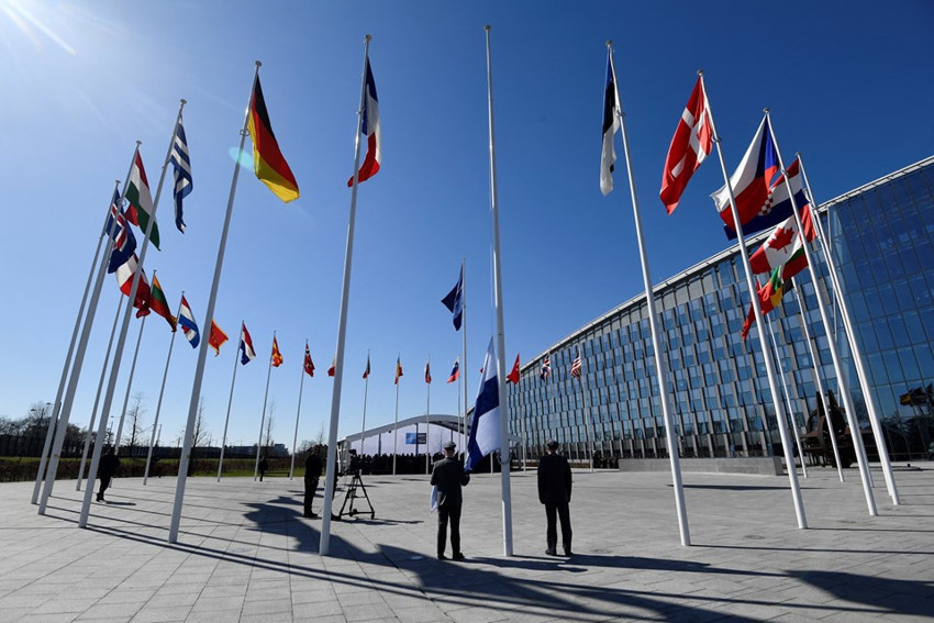 Finlandiya, resmen NATO üyesi oldu! Türkiye, Finlandiya'nın NATO üyeliğini onayladığına dair belgeyi ABD'ye teslim etti: Finlandiya bayrağı göndere çekildi - Resim : 3