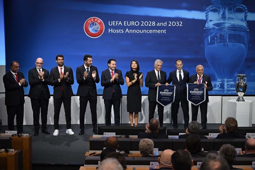 TFF Başkanı Büyükekşi'den EURO 2032 açıklaması: "Cumhuriyetimizin 100. yılını Avrupa Futbol Şampiyonası ile taçlandırdık. Bu gurur hepimizin" - Resim : 1