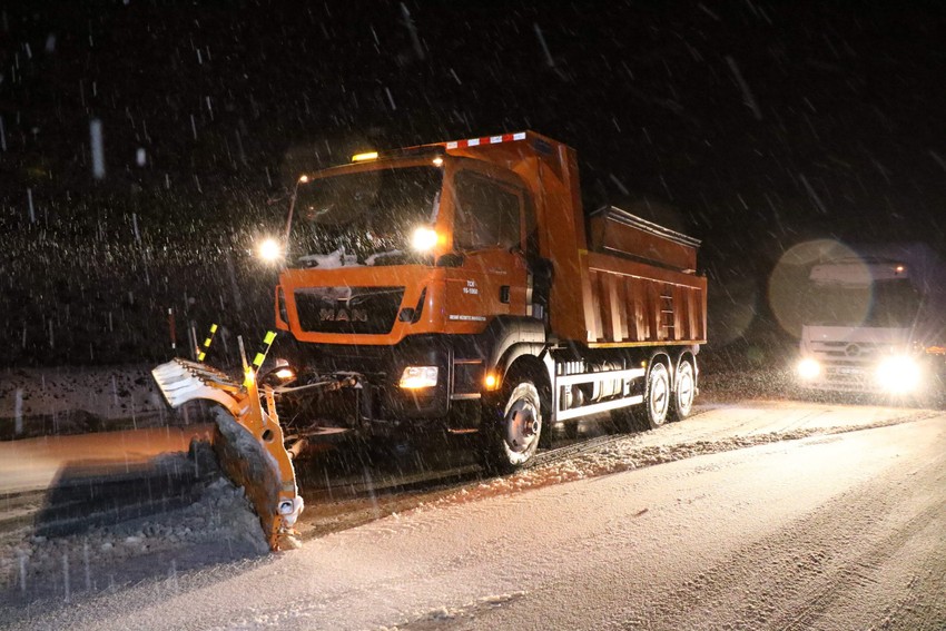 Erzincan'da gece saatlerinde başlayan kar ve tipi kenti etkisi altına alındı. Yetkililerden önemli uyarı geldi - Resim : 3