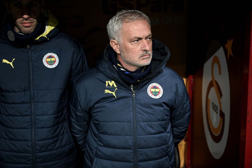 Fenerbahçe teknik direktörü Jose Mourinho’dan Galatasaray için olay sözler! İşini zorlaştıran şeyi açıkladı - Resim : 1