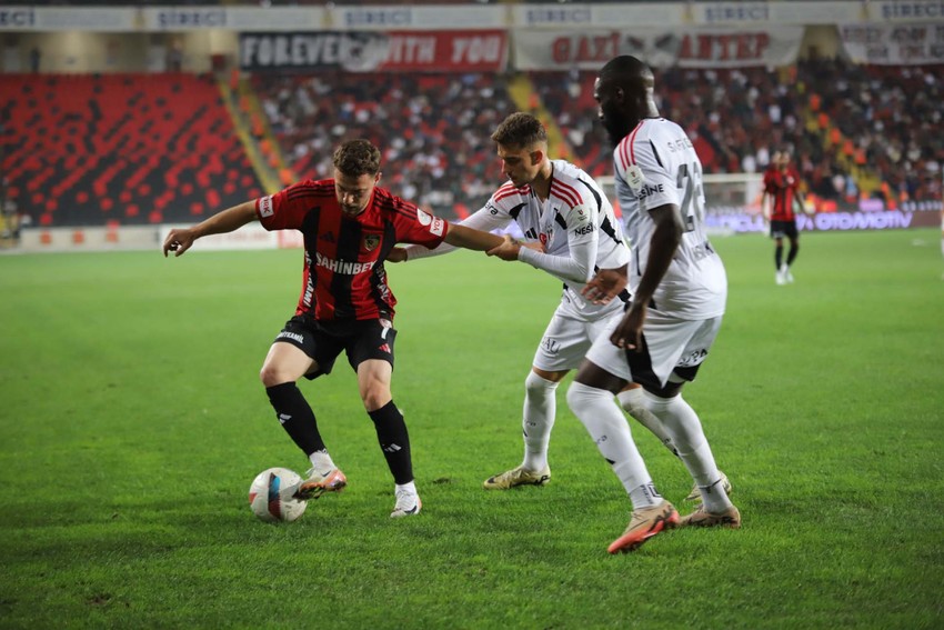 Süper Lig’de 27.haftanın perdesi kapanıyor! Beşiktaş, Gaziantep FK’yı konuk edecek! 2 yıldız yok! İşte muhtemel ilk 11’ler - Resim : 1