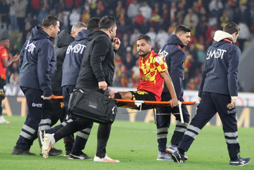 Göztepe’ye kötü haber! Yıldız futbolcu sezonu kapattı - Resim : 3