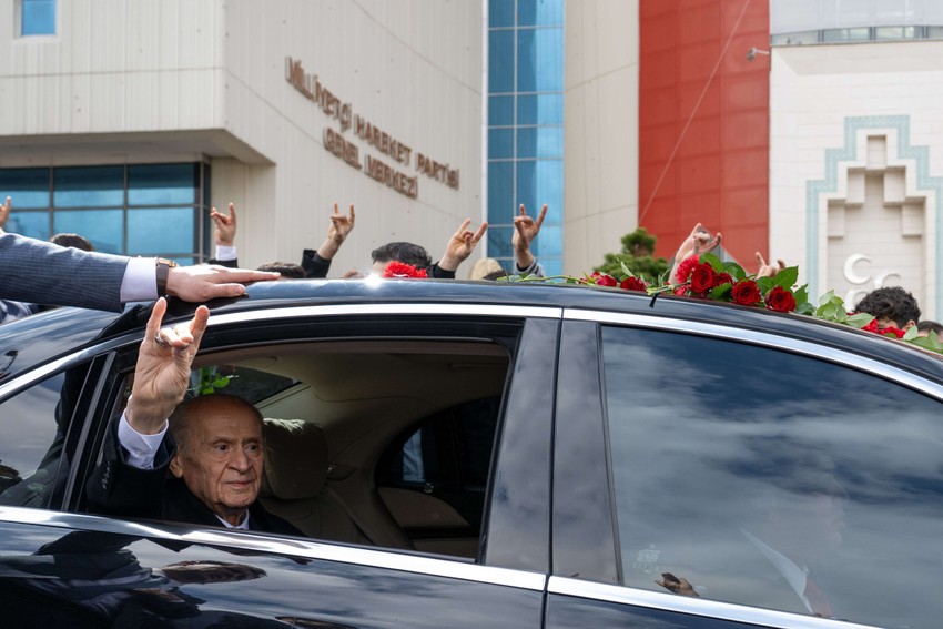 MHP lideri Devlet Bahçeli'den 65 gün sonra ilk görüntü! Türkeş'in mezarını ziyaret etti, MHP Genel Merkezi'nde mesaiye başladı - Resim : 28