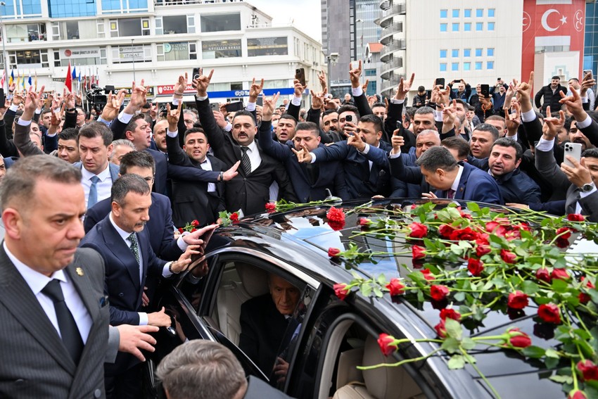 MHP lideri Devlet Bahçeli'den 65 gün sonra ilk görüntü! Türkeş'in mezarını ziyaret etti, MHP Genel Merkezi'nde mesaiye başladı - Resim : 30