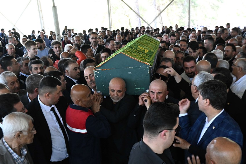 Mevlüt Çavuşoğlu'nun acı günü! Osman Çavuşoğlu son yolculuğuna uğurlandı - Resim : 2