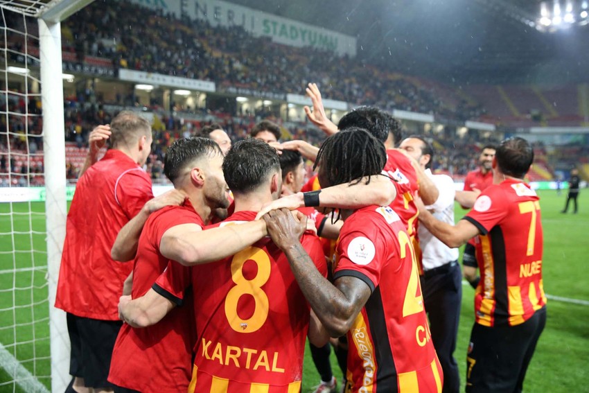 Sezonun ikinci yarısına damga vurdular! Çılgın yükseliş! Süper Lig’de kalmayı garantilediler - Resim : 2